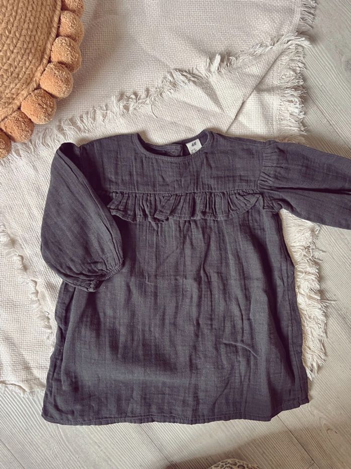 Robe h&m grise avec volant gaz de coton 86 - photo numéro 3