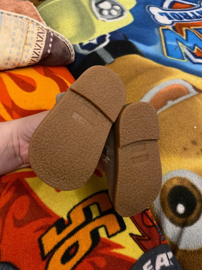 Botine taille 16/17 - photo numéro 4