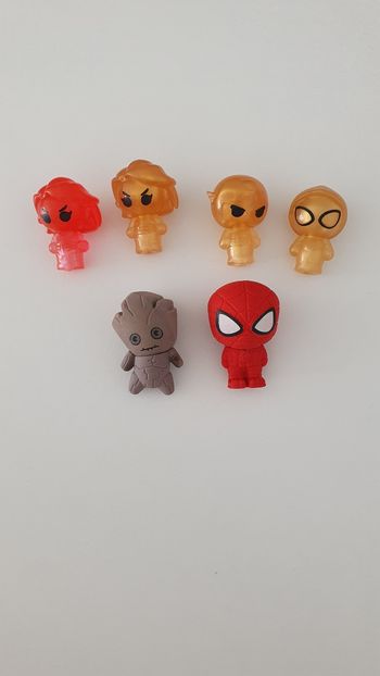 6 personnages Marvel