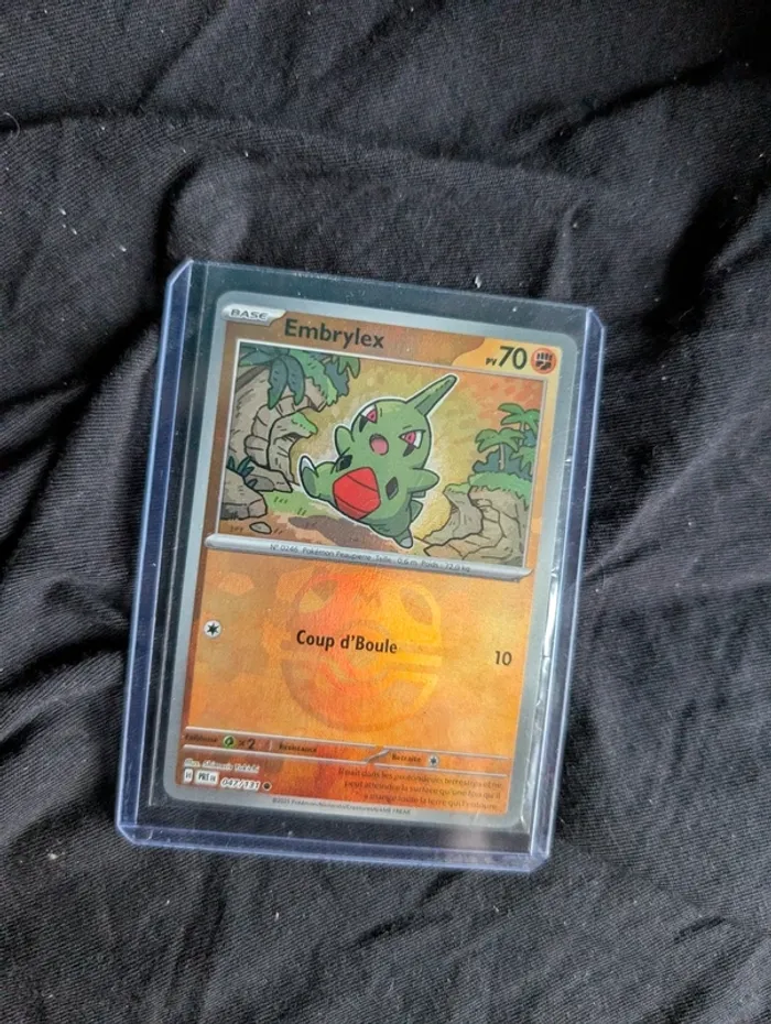 Carte Pokémon Embrylex 047/131 Masterball EB8.5 Evolutions Prismatiques