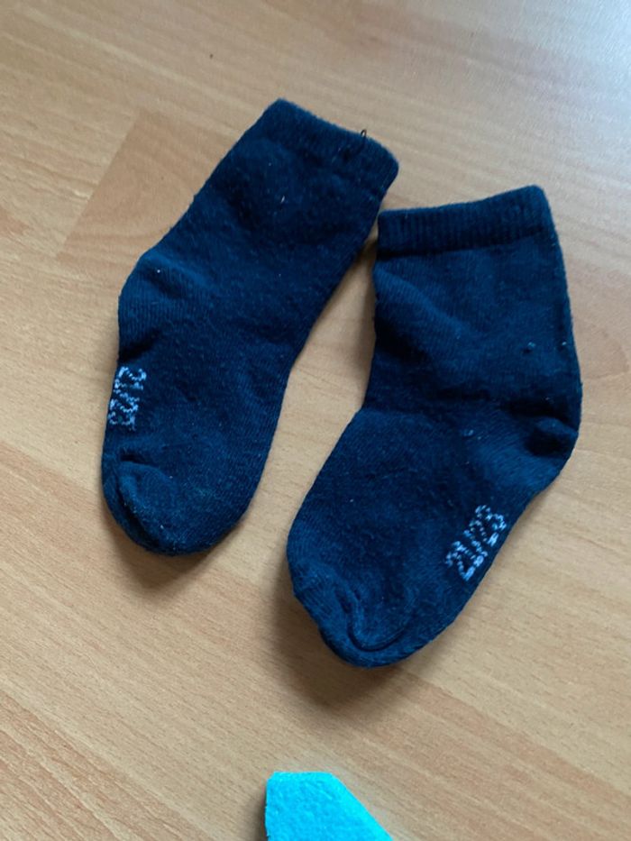 Chaussettes marine 21-23 - photo numéro 2