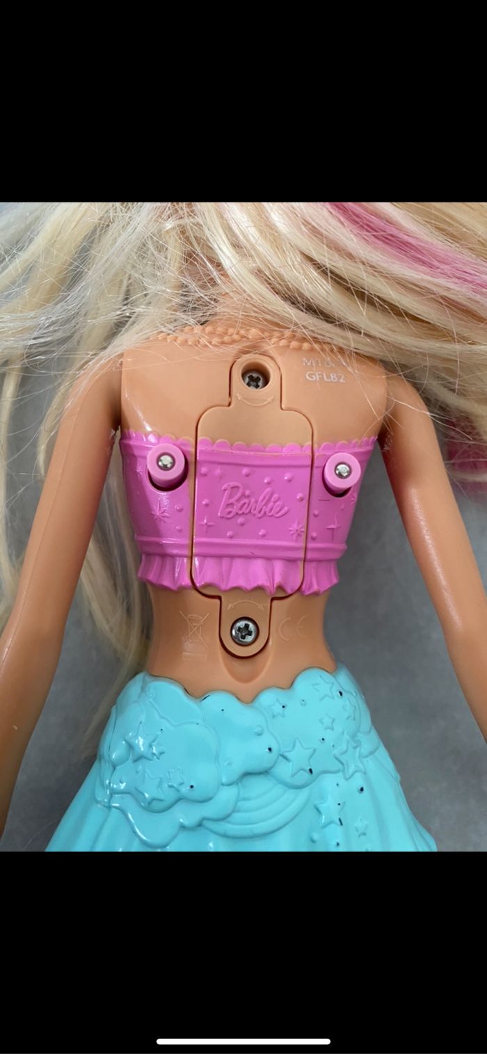 Poupée Barbie sirène lumineuse - photo numéro 10