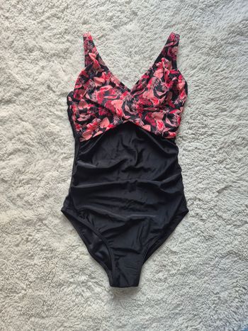 Maillot de bain grossesse / maternité neuf taulle 36