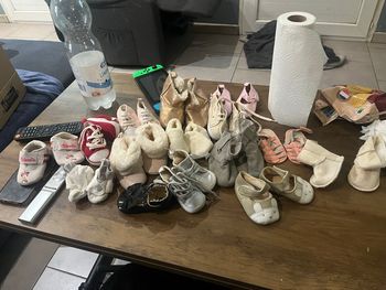 Lot de chaussures bébé 