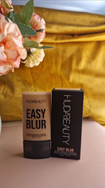 Hudabeauty fond de teint Easy blur Butter pecan 330N 30ml neuf