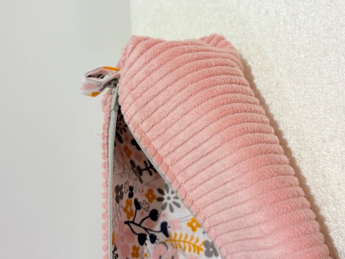 Trousse Rose Pâle Velours Côtelé doublée fleurs - photo numéro 3