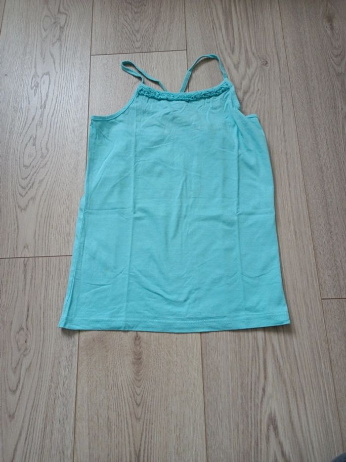 Débardeur fille taille 12 ans en bon état