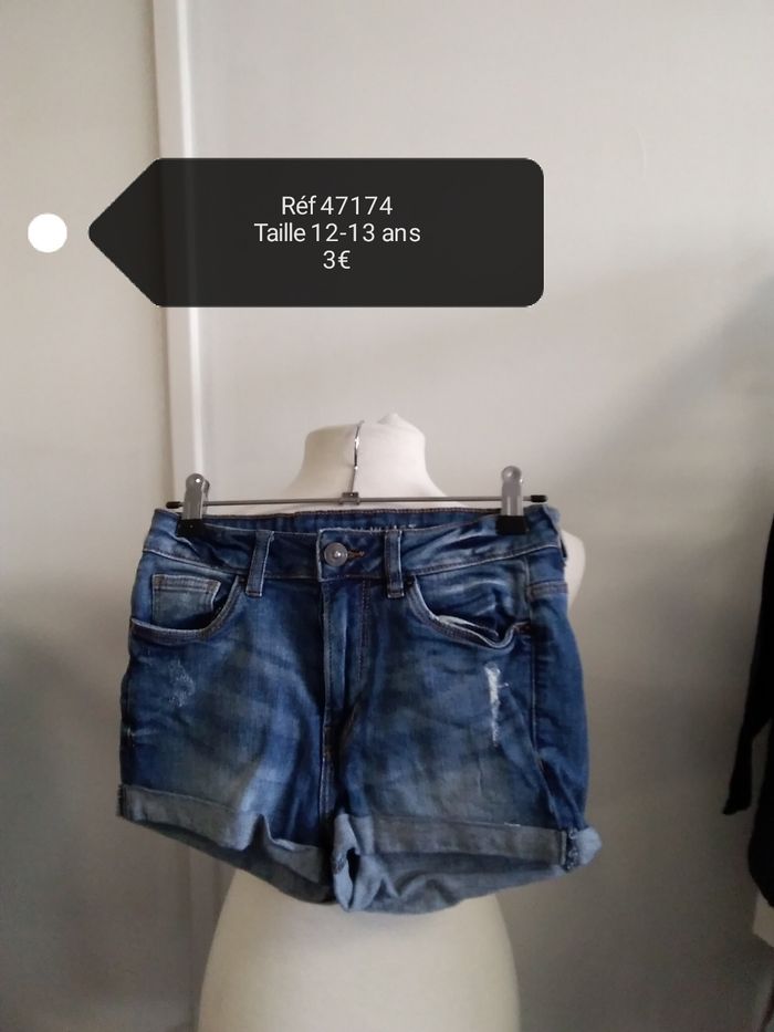 Short taille 12-13 ans réf 47174