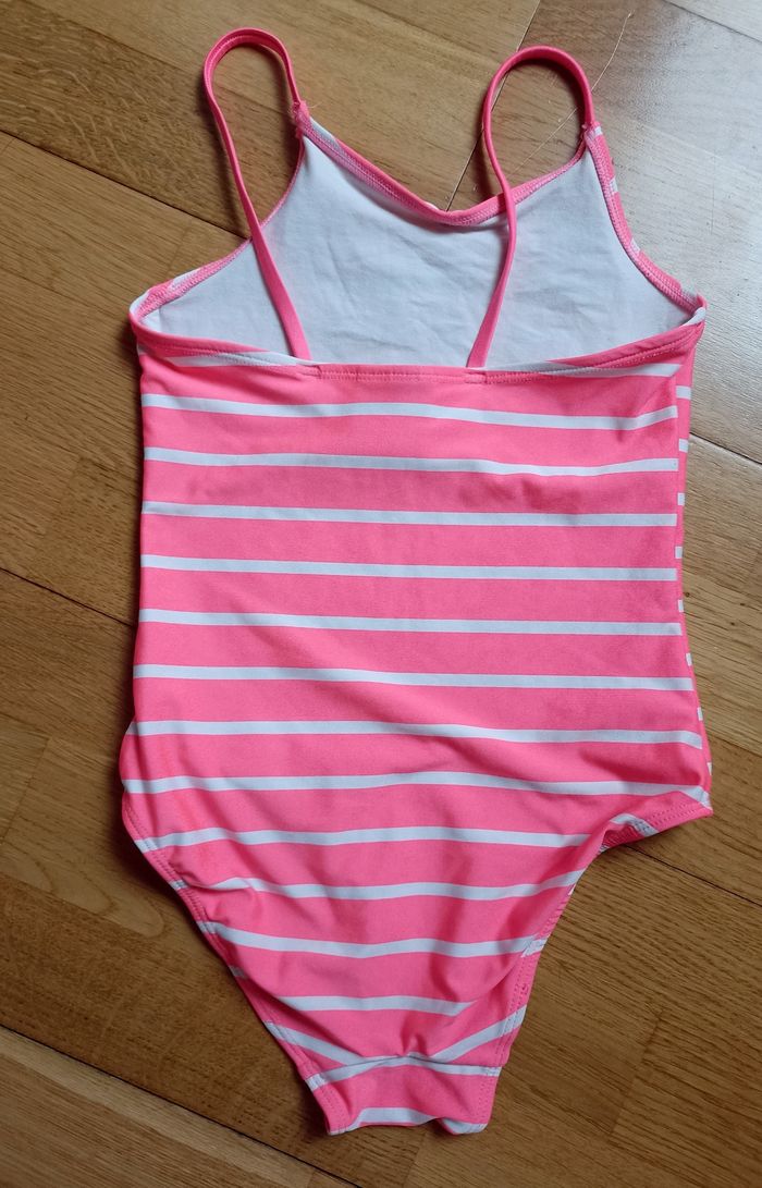 Maillot de bain fille 6/8 ans - photo numéro 2