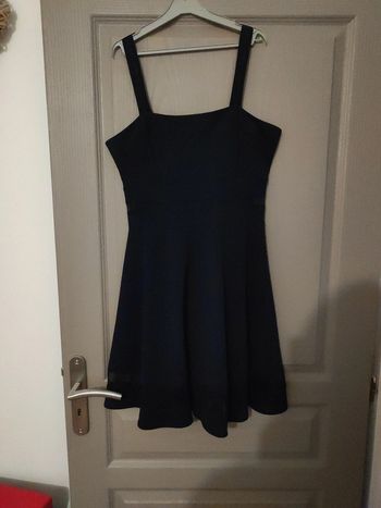 Robe courte bleue marine