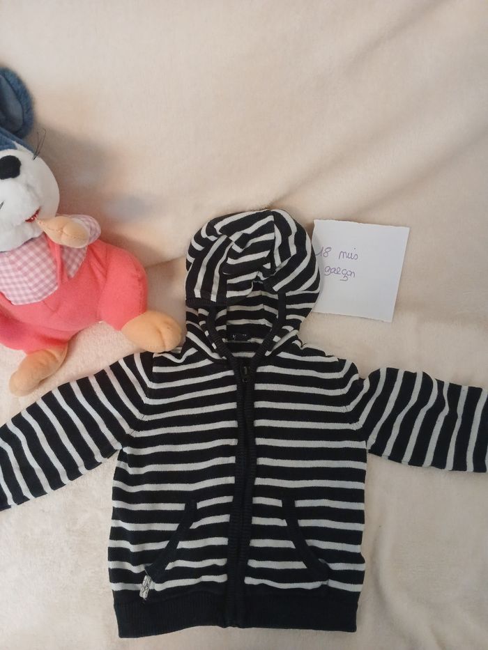 Gilet bébé garçon 18 mois tres bon état