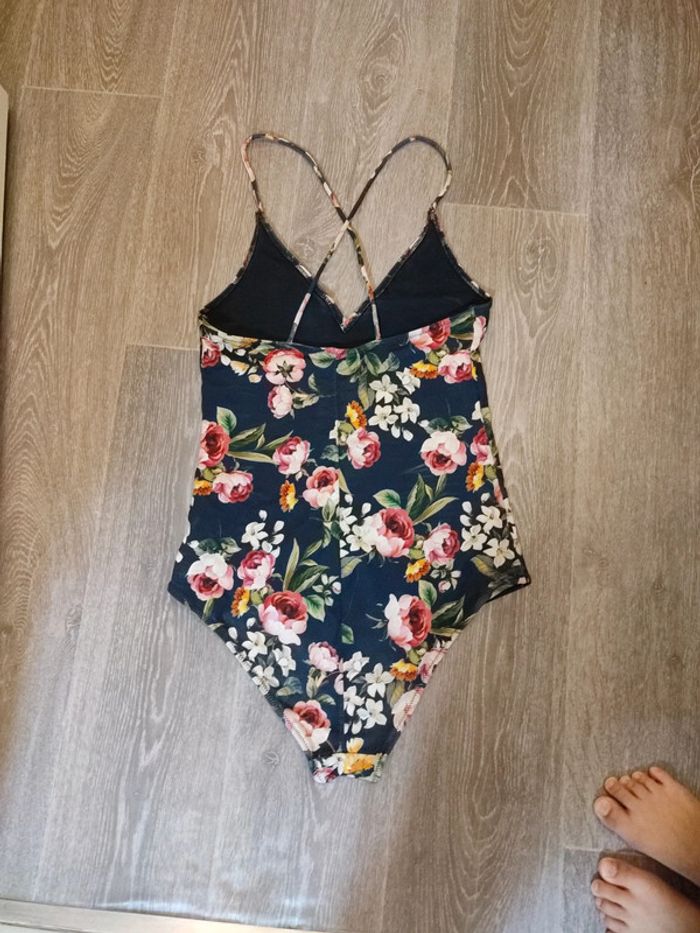 Maillot de bain fleuri - photo numéro 2