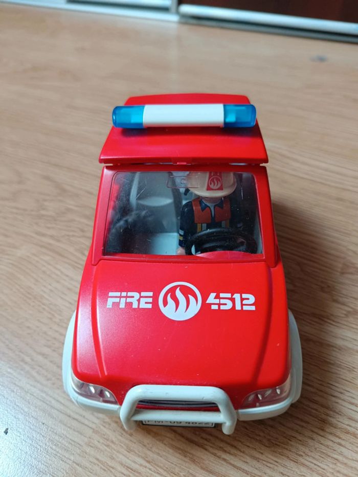 Voiture d'intervention du chef des pompiers Playmobil - photo numéro 8