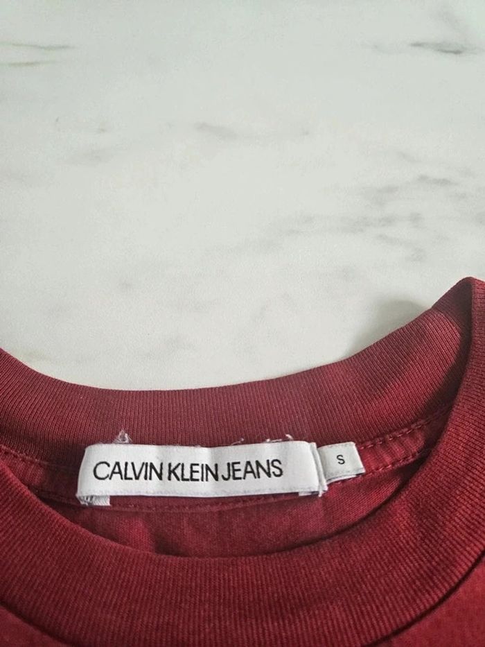 Calvin Klein jeans t-shirt bordeaux taille S - photo numéro 5