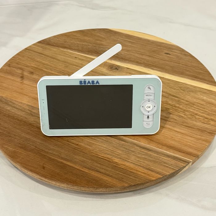 Moniteur parent avec écran pour babyphone Béaba Zen Premium. Neuf, protection sur l’écran.