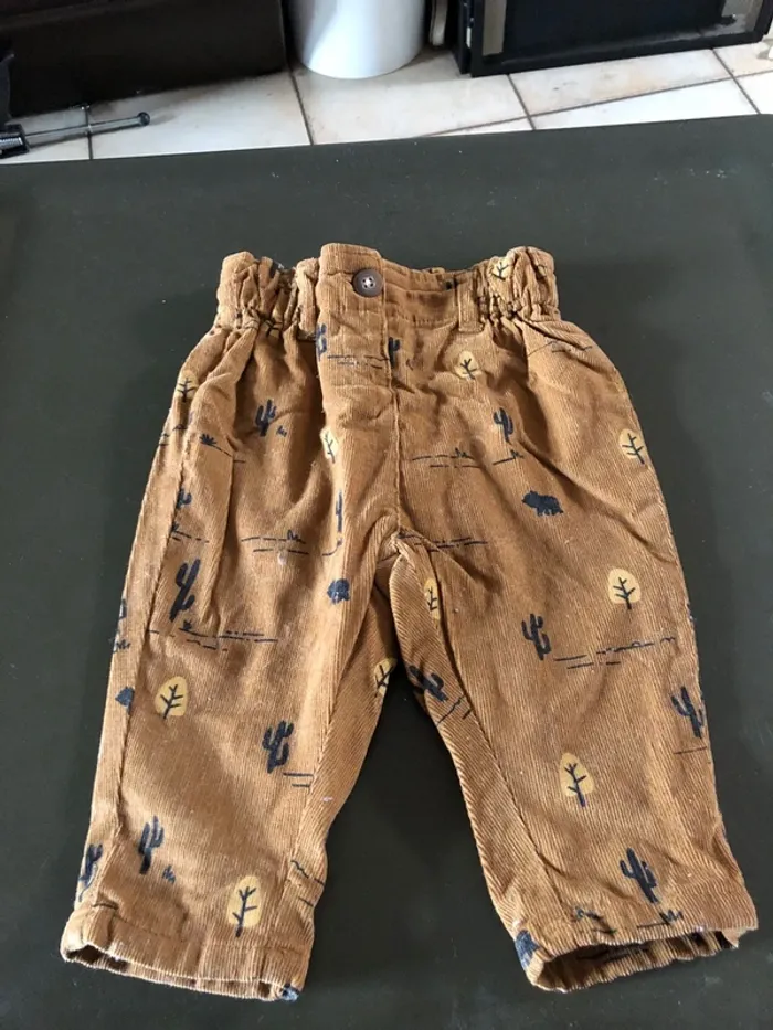 Pantalon en velours 3 mois