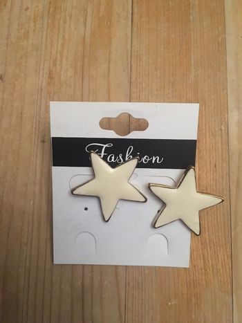 Boucle d’oreilles fantaisies en étoiles