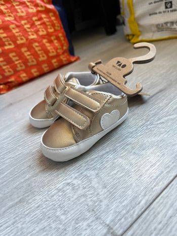 Baskets souples dorées Tape à l'œil - Motif Cœur - 3-6 mois