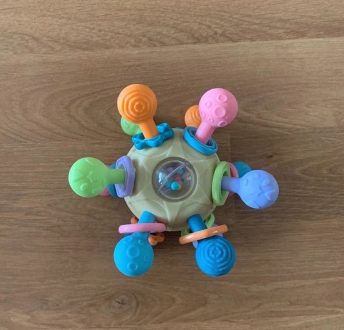 Hochet en silicone - photo numéro 5