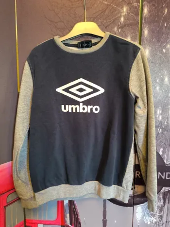 42320 pull garçon 138 cm 10 Ans