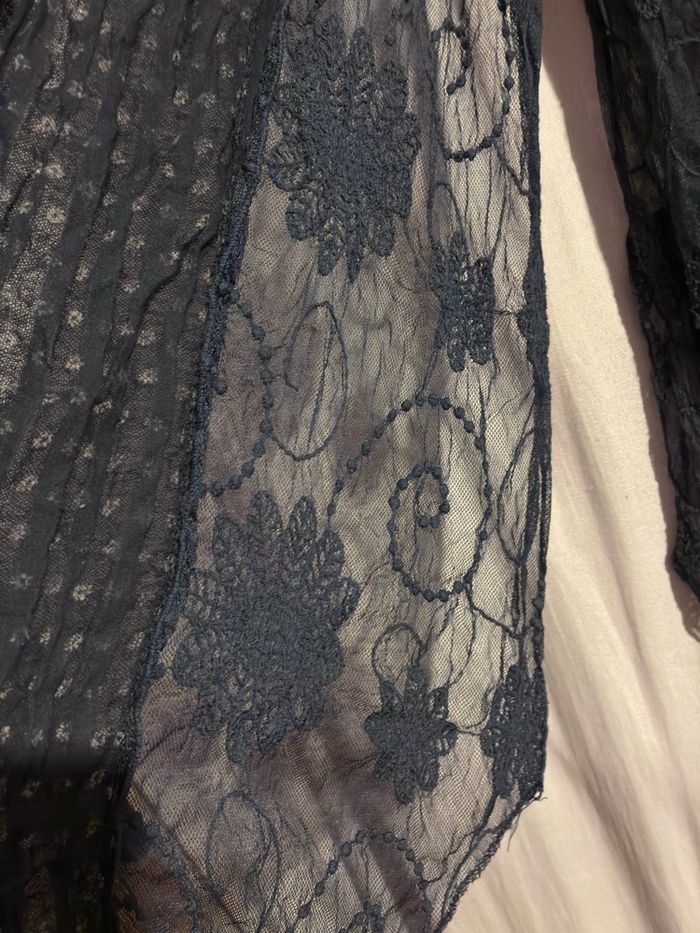 Foulard motif et dentelles - photo numéro 2