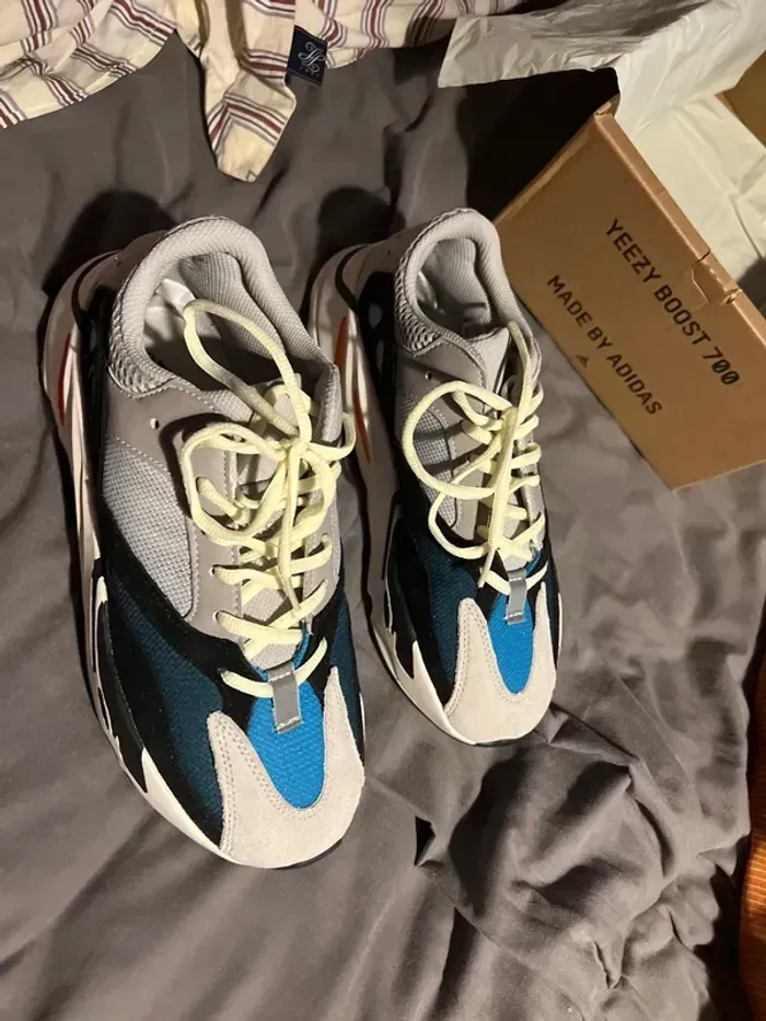 Basket Adidas yessy boost 700 authentique édition limitée rare - photo numéro 1
