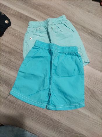 Lot de 2 Shorts taille 6 mois