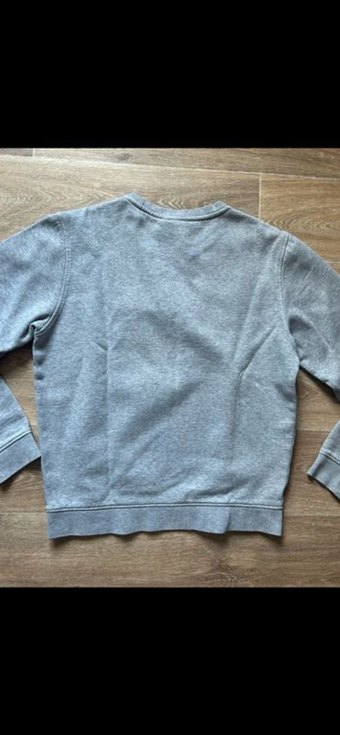 Pull Lacoste gris - photo numéro 4