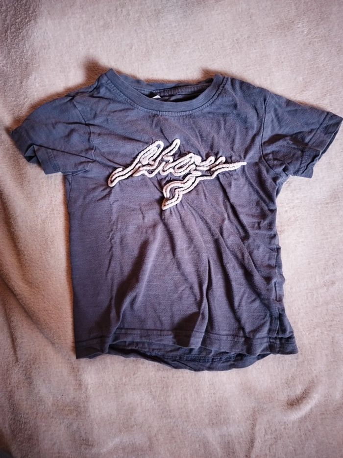 Tee-shirt bleu taille 2 ans