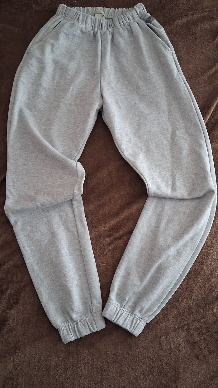 Jogging Pull & Bear gris clair taille xs