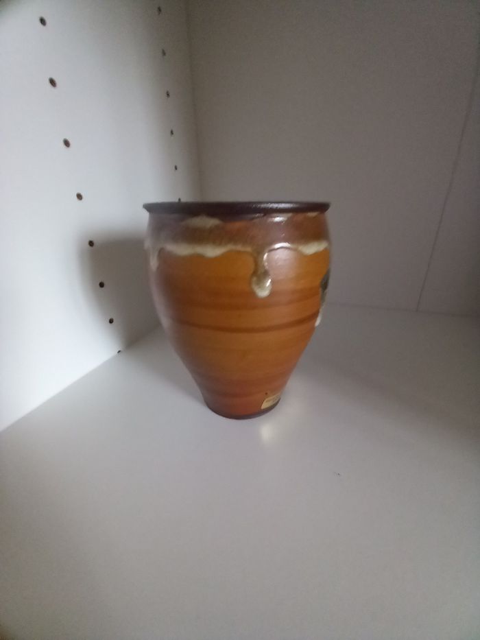 Vase  terre cuite marron fait main année 70 - photo numéro 2