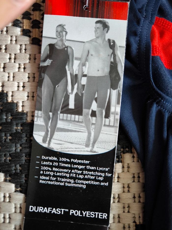 Maíllot de bain tyr taille 8ans neuf - photo numéro 5