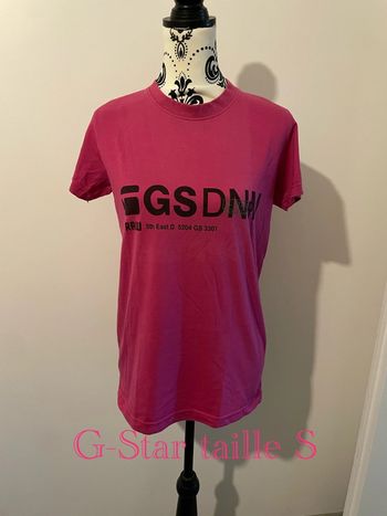 T-shirt manche courte rose fushia motif écriture noir G-Star taille S