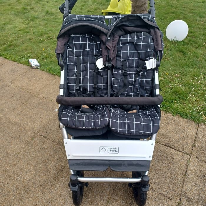 Pousette mountain buggy duet - photo numéro 2