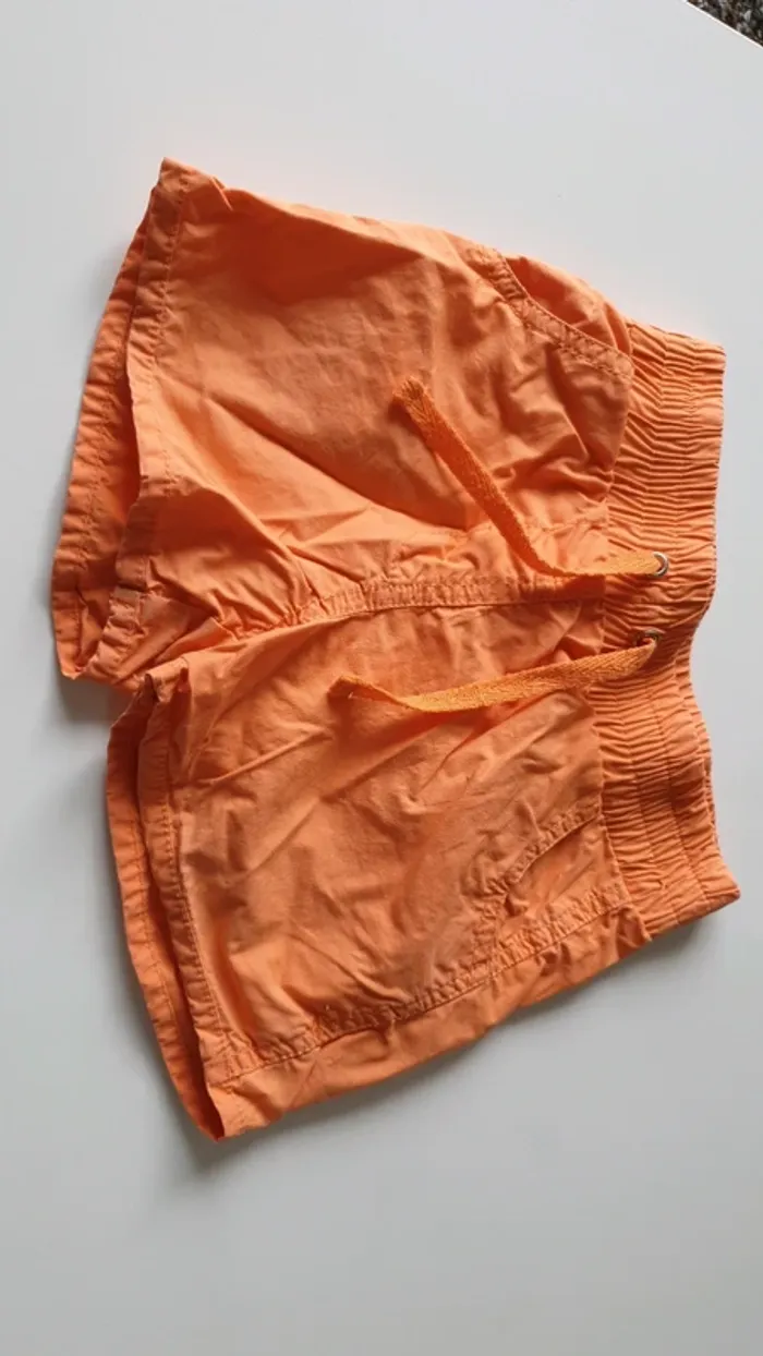 Short orange