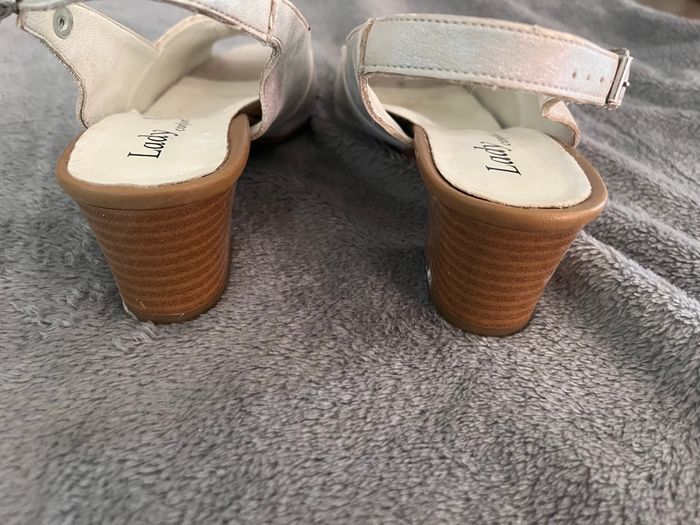 Chaussures ouvertes - photo numéro 3