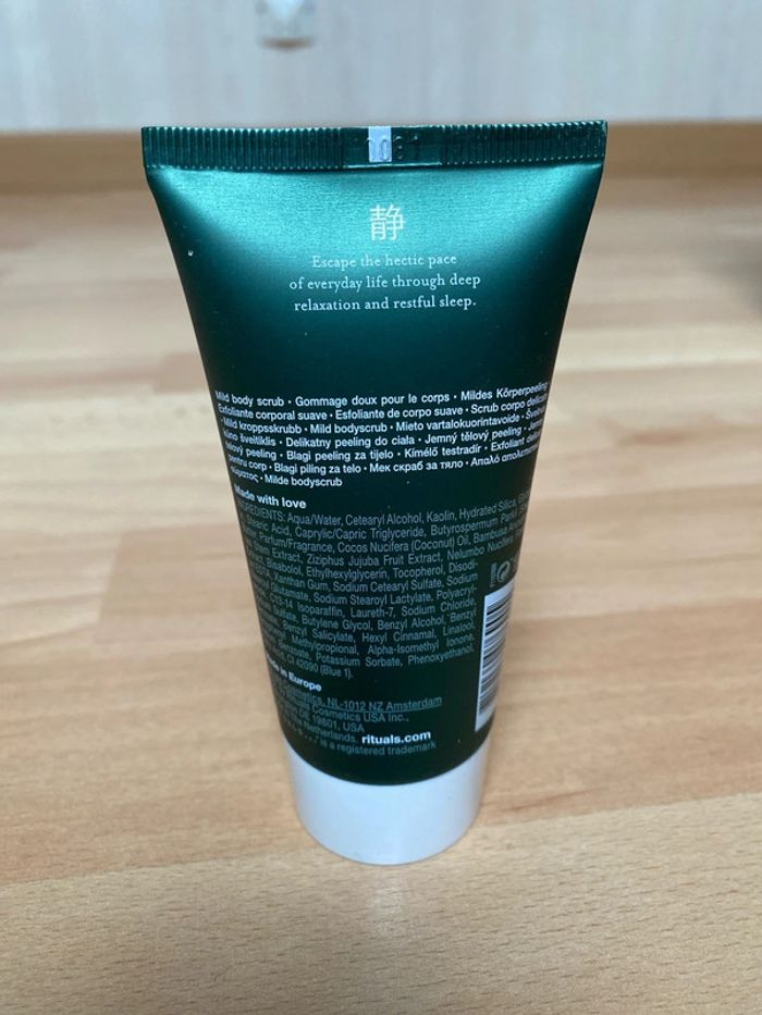 Gommage doux pour le corps rituals - photo numéro 2