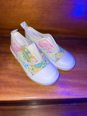 Baskets sans lacets neuves