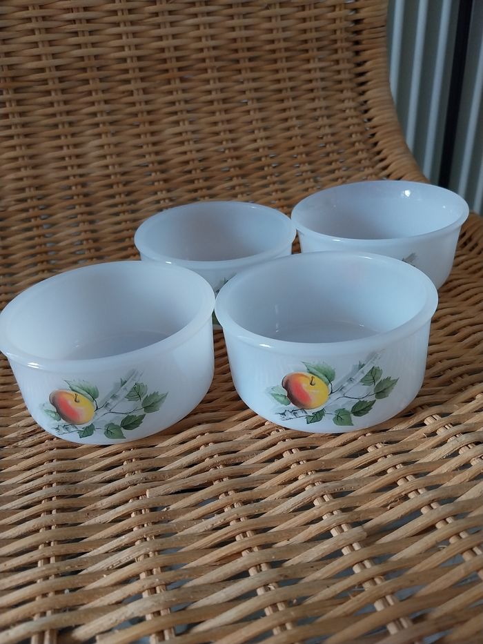 4 ramequins Arcopal vintage 1