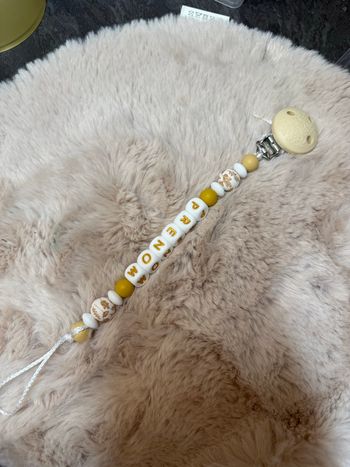 Attache tétine personnalisée