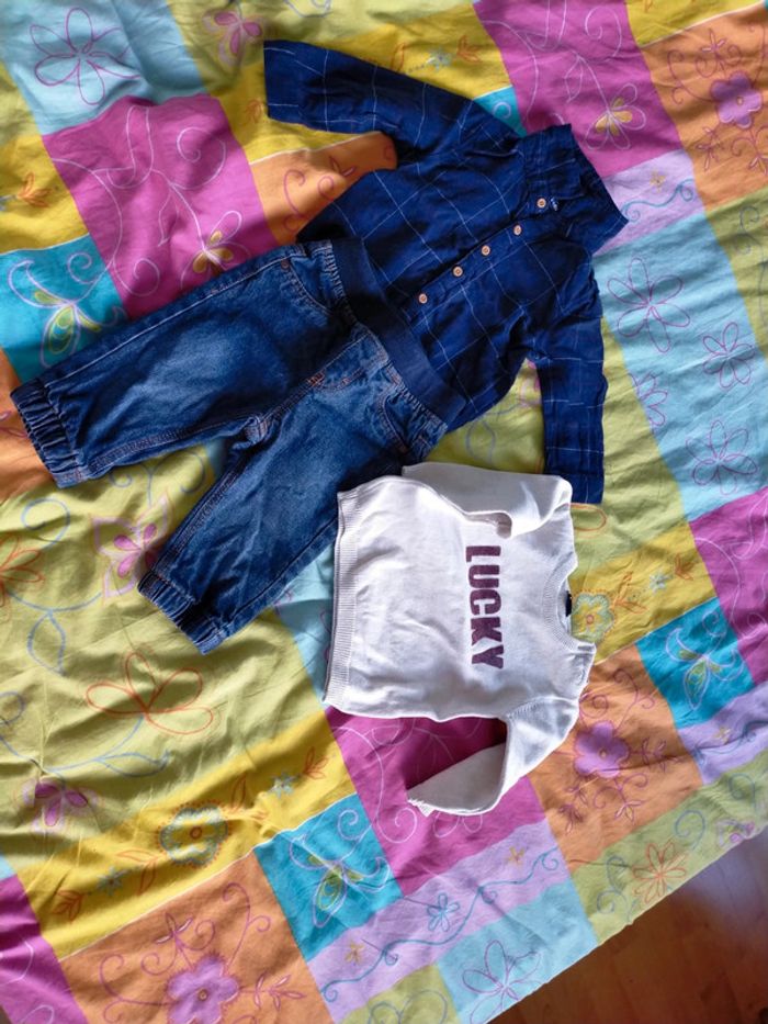 Très joli ensemble 3 pièces 9 mois