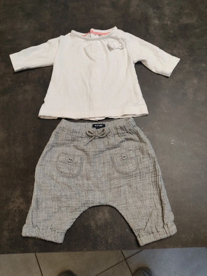 Ensemble 1 mois pantalon et t-shirt manches longues
