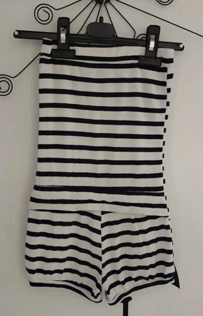Combi short marinière épaules dénudées bleu marine et blanche taille 6 ans - photo numéro 3