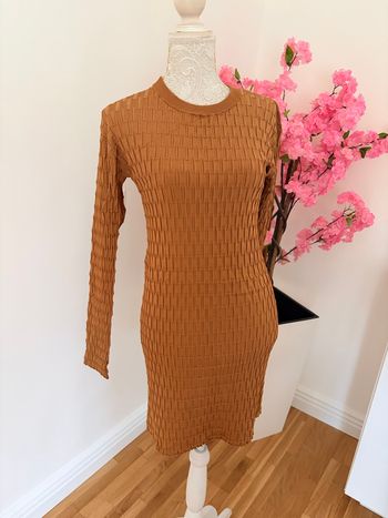 Robe H&M prêt du corps neuve taille 39