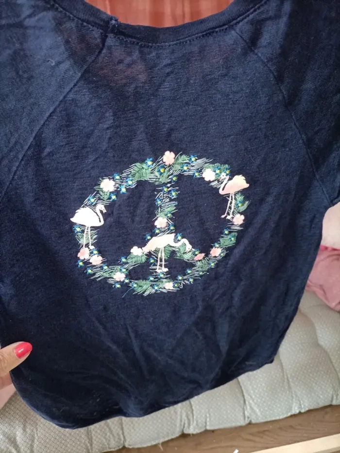 Superbe t shirt manches courtes Little Karl Marc John 8 ans - photo numéro 4