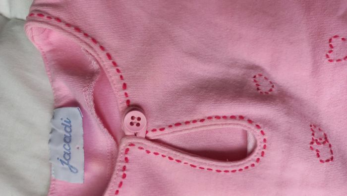 Pantalon rouge t-shirt rose - photo numéro 8