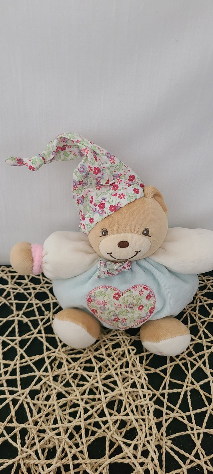 OURS BRUN DOUDOU EN PELUCHE BOULE PETIT COEUR MOTIF FLEURS 19 CM KALOO - photo numéro 4