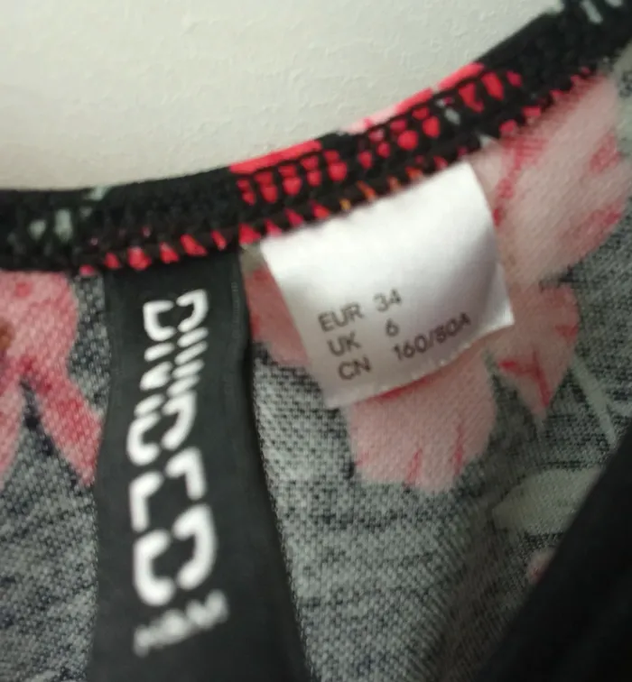 Robe femme ⭐ très bon état ⭐ Taille 34 ⭐ H&M - photo numéro 2