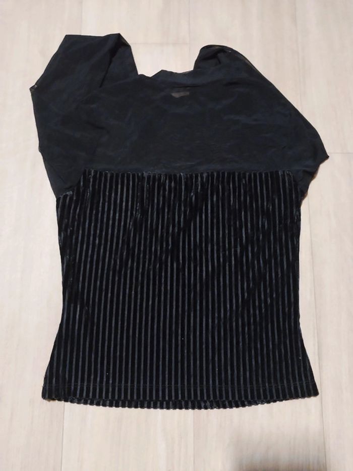 Belle blouse moitié transparente - photo numéro 4