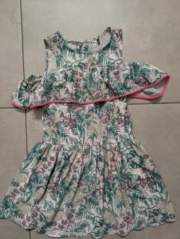 Superbe robe 7/8 ans